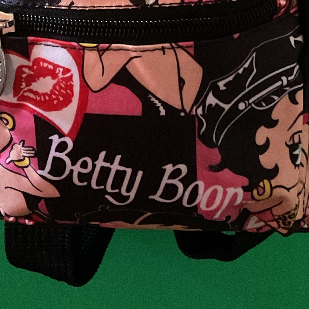 Betty Boop Backpack Handbag - Picture 3 of 3